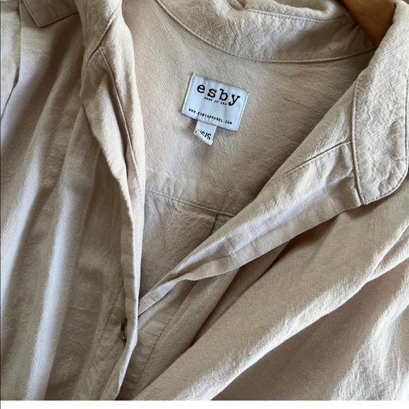 Esby Chelle Oversized Button Down - Picture 4 of 4